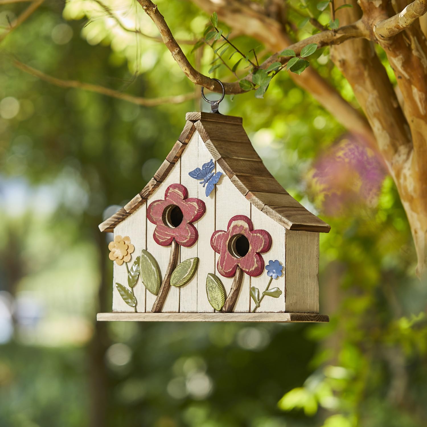 Glitzhome close-up of 3D floral details enhancing garden visual interest