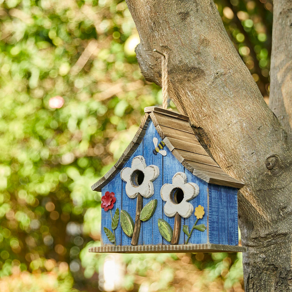 Glitzhome closeup of 3D flowers emphasizes decorative detail and visual appeal