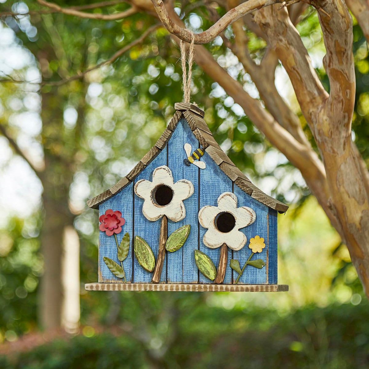 Glitzhome front view hanging birdhouse shows rustic charm and attracts small birds