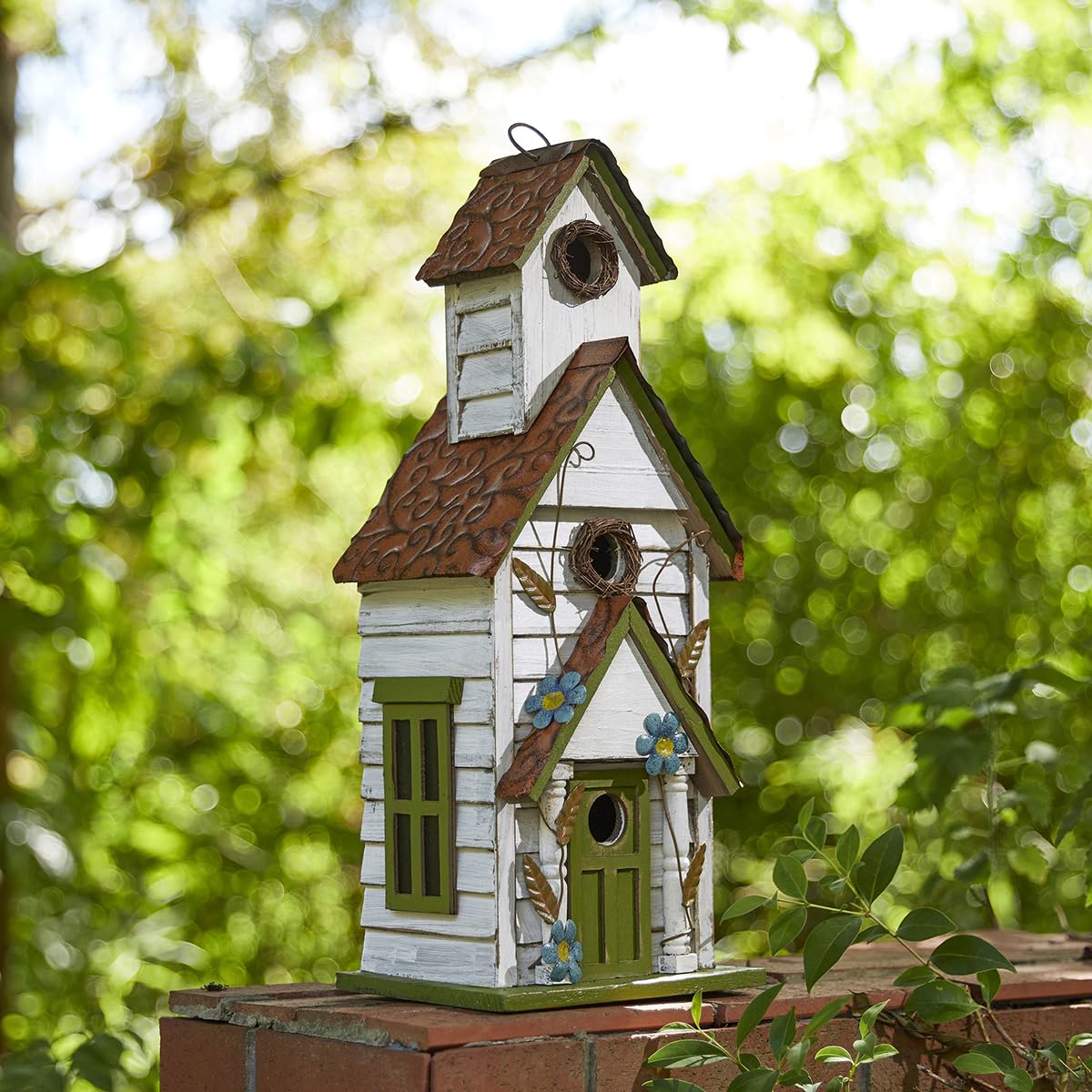 Glitzhome front view villa birdhouse shows decorative curb appeal