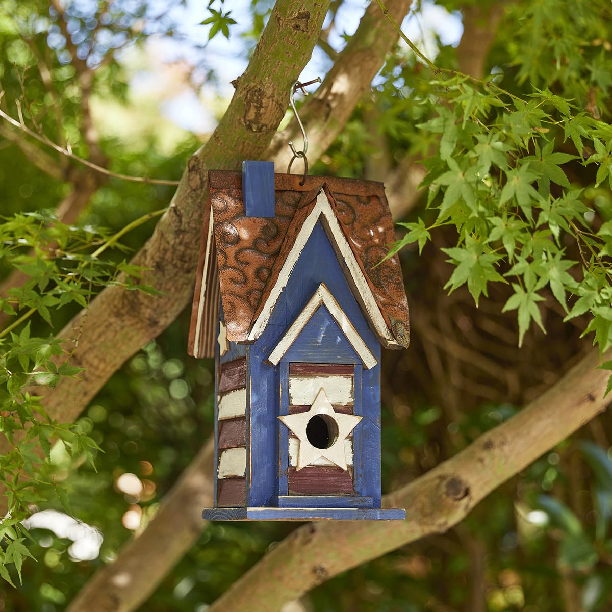 Glitzhome close-up of 3D star accent enhancing Americana style and curb appeal