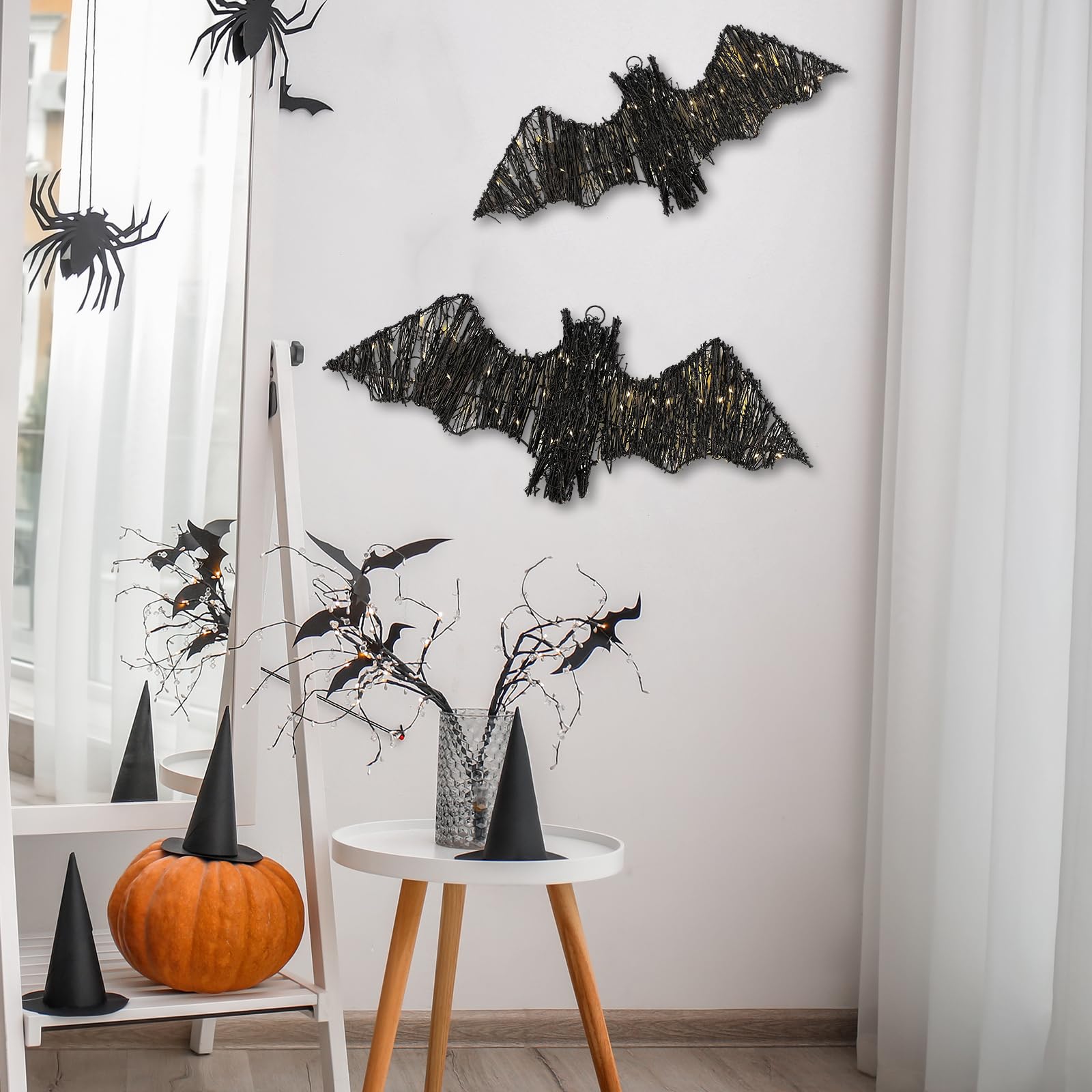 Glooglitter size comparison showing both bat dimensions and scale benefit