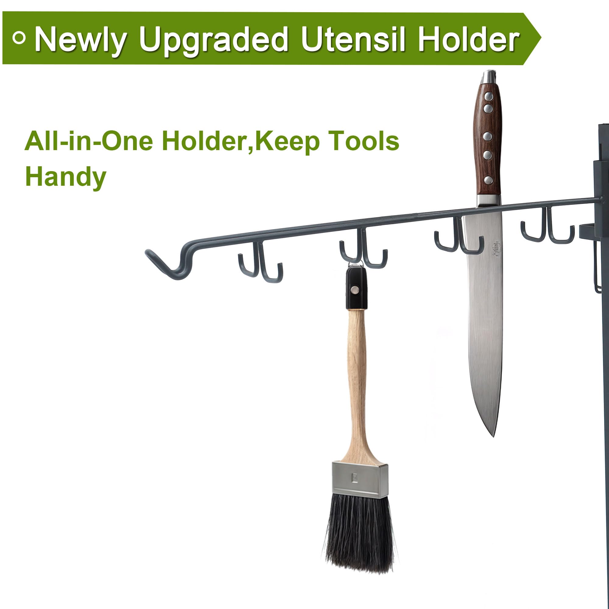 Go-komax paper towel spindle and trash bag holder detail for fast cleanups on site