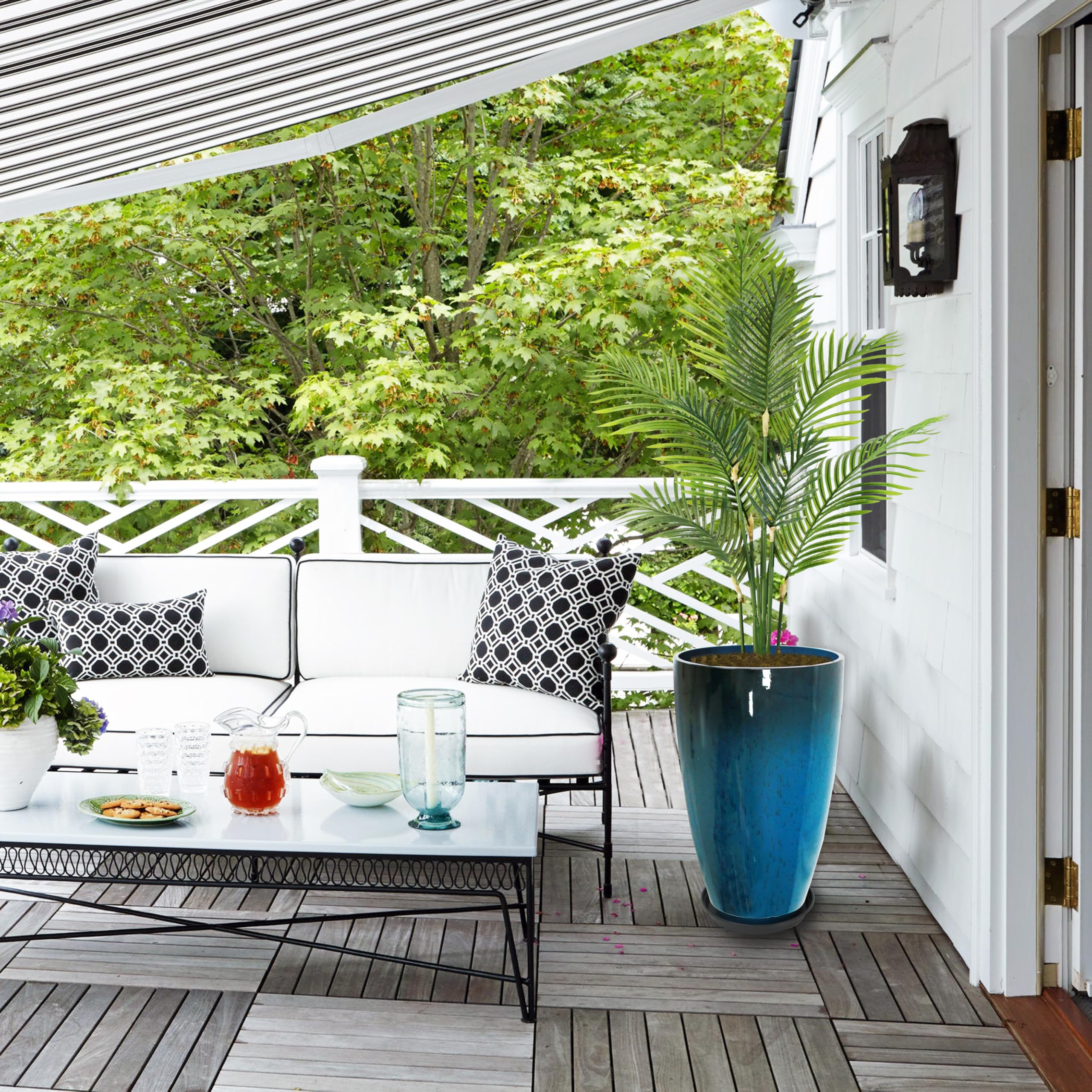 Goldshire planter in living room corner showing lightweight easy-to-move advantage