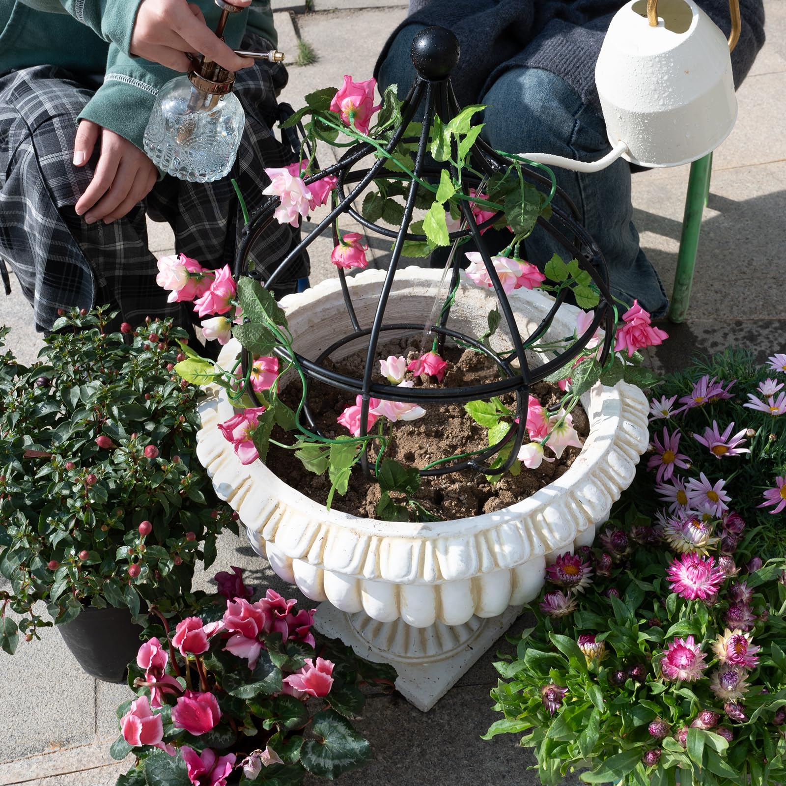 Goooxim on balcony with plants illustrating visual uplift and compact utility