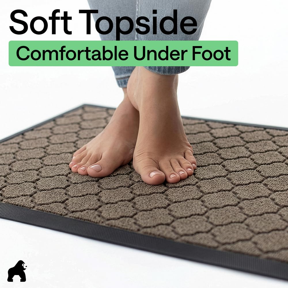 GORILLA GRIP with wet boot landing demonstrating moisture trapping ability