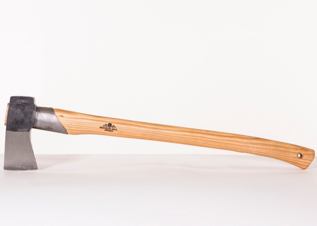 Gränsfors Bruks front view showing head, handle, and leather sheath for safe storage