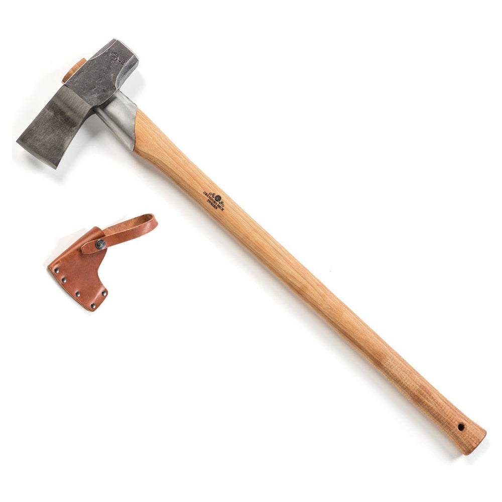 Gränsfors Bruks splitting maul front view showing head and handle, built for powerful splits