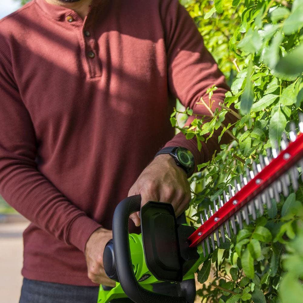 Greenworks three-sided wrap-around cushioned grip for better control