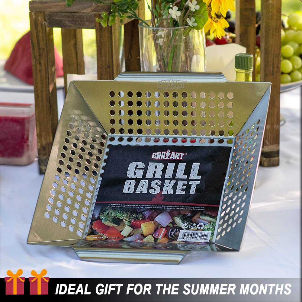 GRILLART lifestyle shot at backyard BBQ showing easy serving and crowd-pleasing results