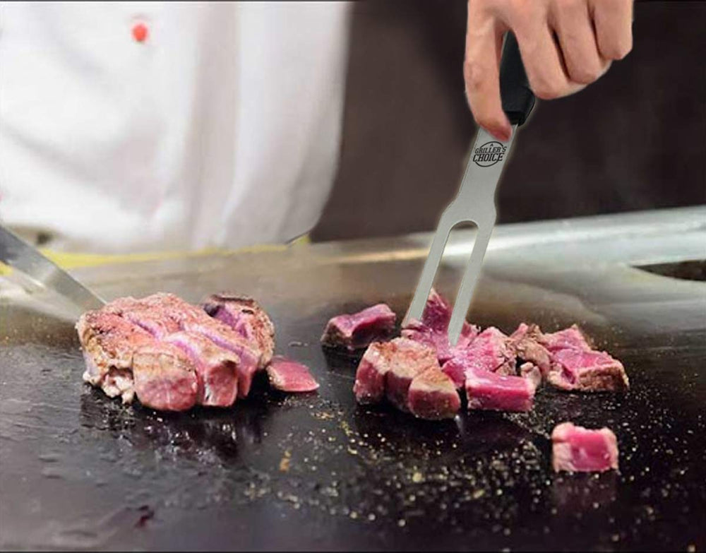 Griller's Choice set on outdoor griddle showing durable performance outdoors
