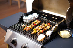 Grillers Choice close-up of ring-tip handle offering secure, safe turning