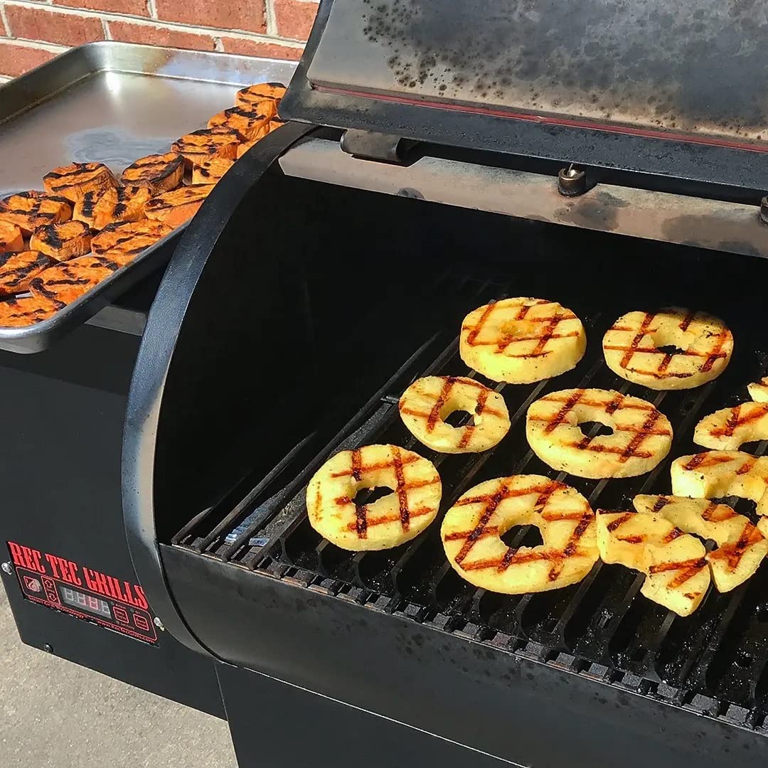 GrillGrate being wiped clean demonstrating easy maintenance