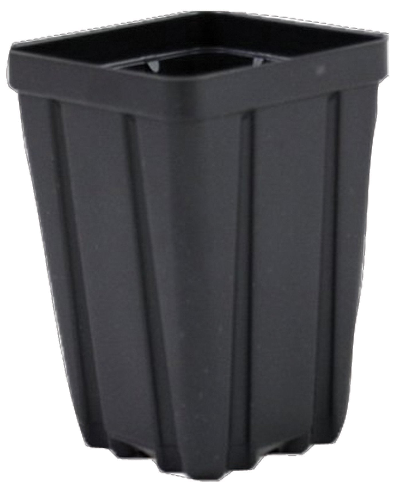 Grower's Solution front view showing 25 black square pots, efficient bench use