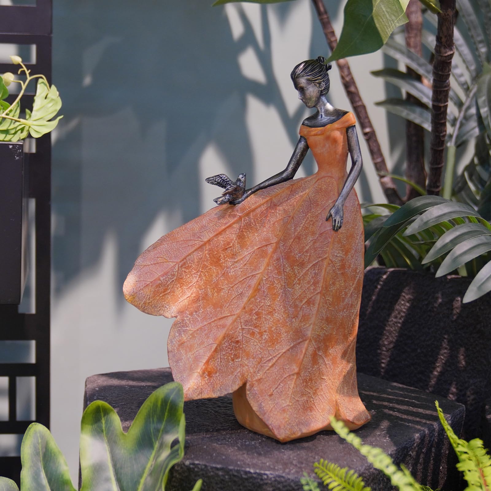 Guichifun placed in garden fall styling adding seasonal warmth