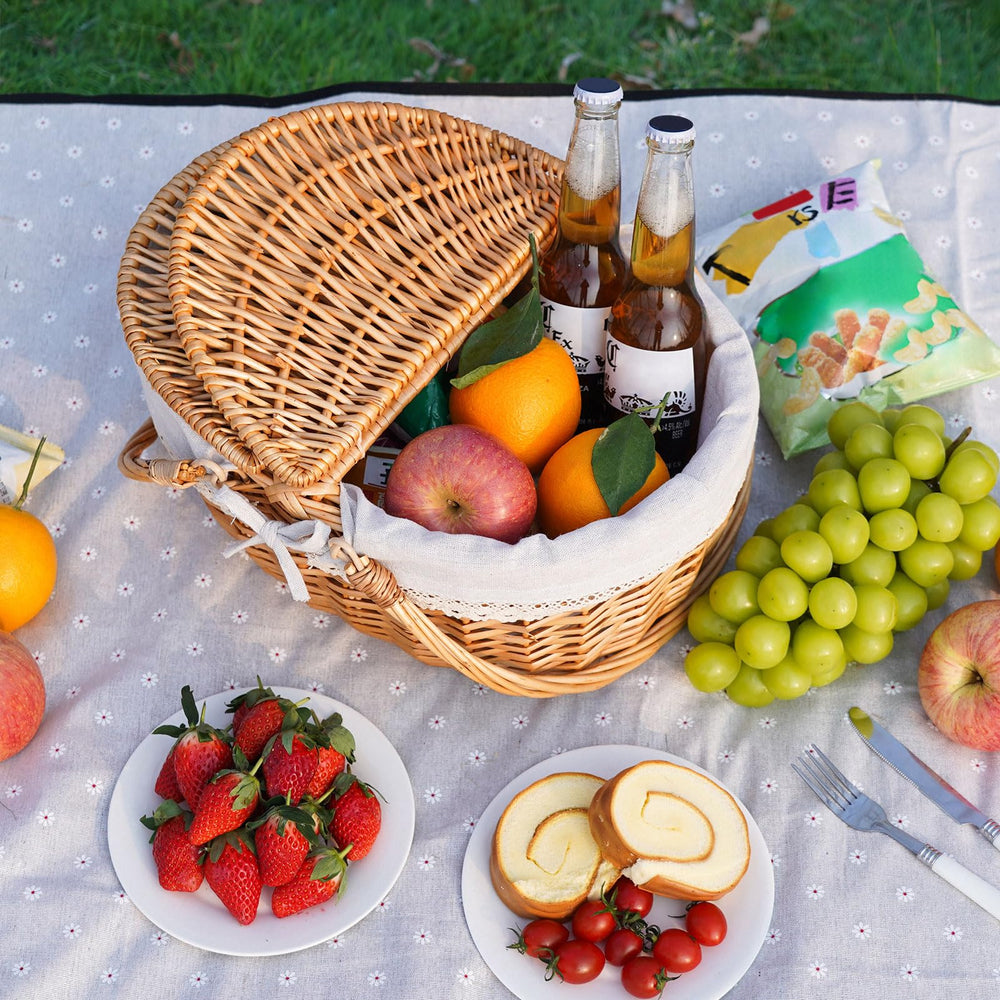 HappyPicnic next to a bottle showing basket capacity and scale benefit