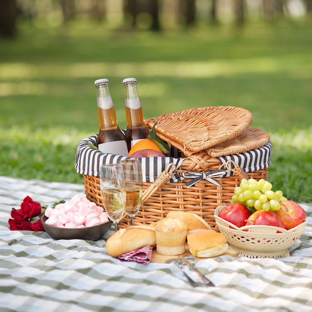 HappyPicnic open top with double lid demonstrating secure dust protection and access