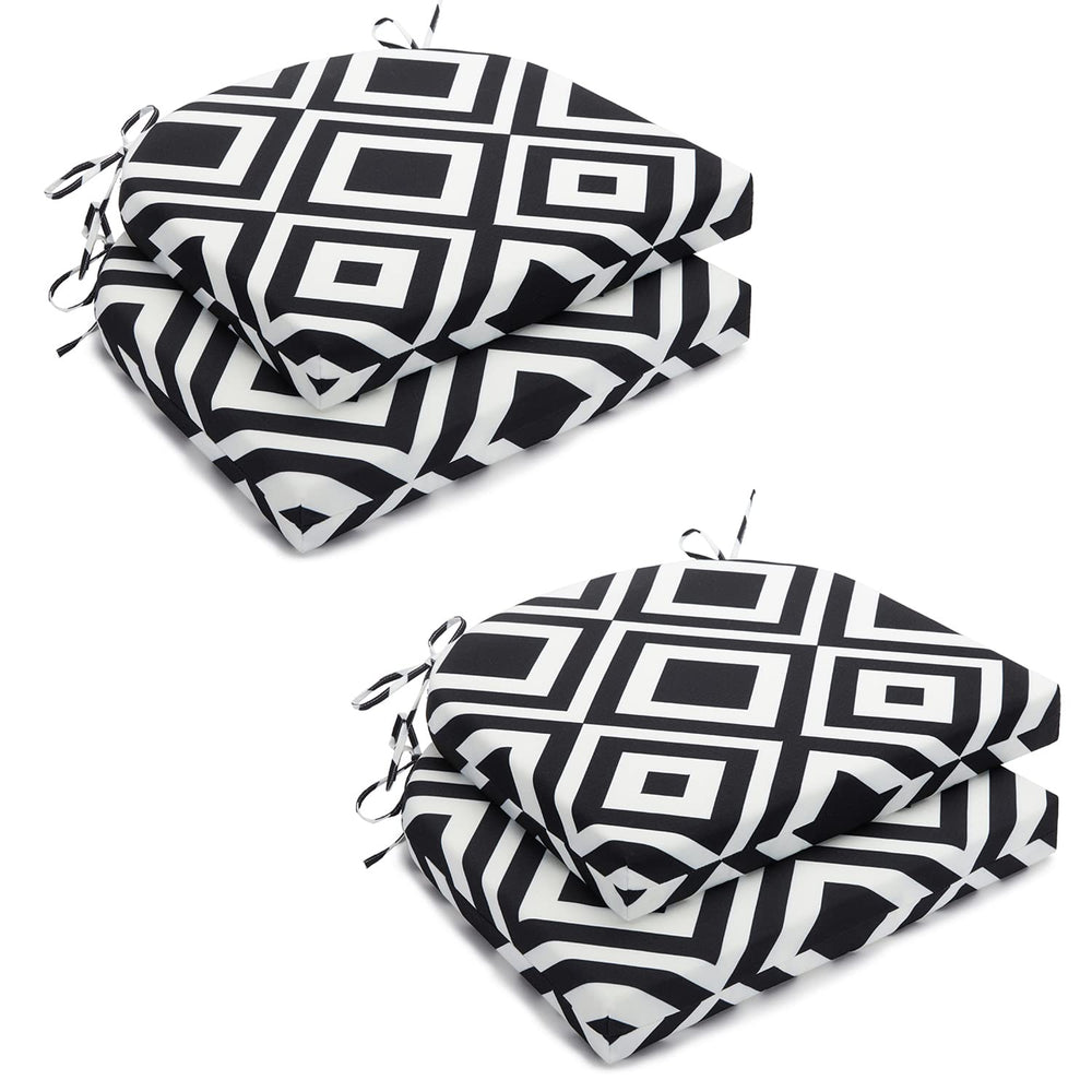 HARBOREST front view of black white diamond cushions showing pattern and fit benefits