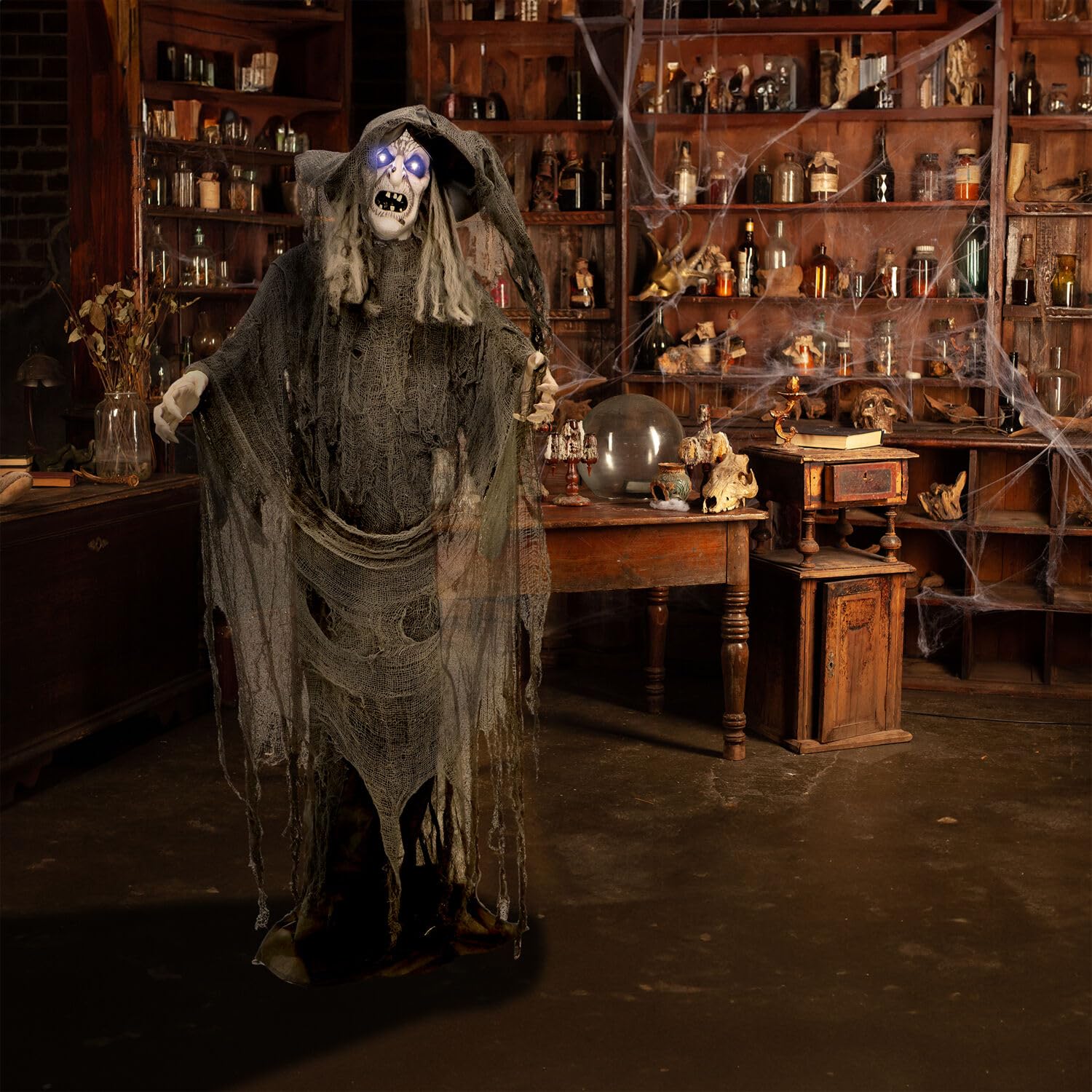 Haunted Hill Farm LED eye flash creating sudden visual scare and dramatic effect