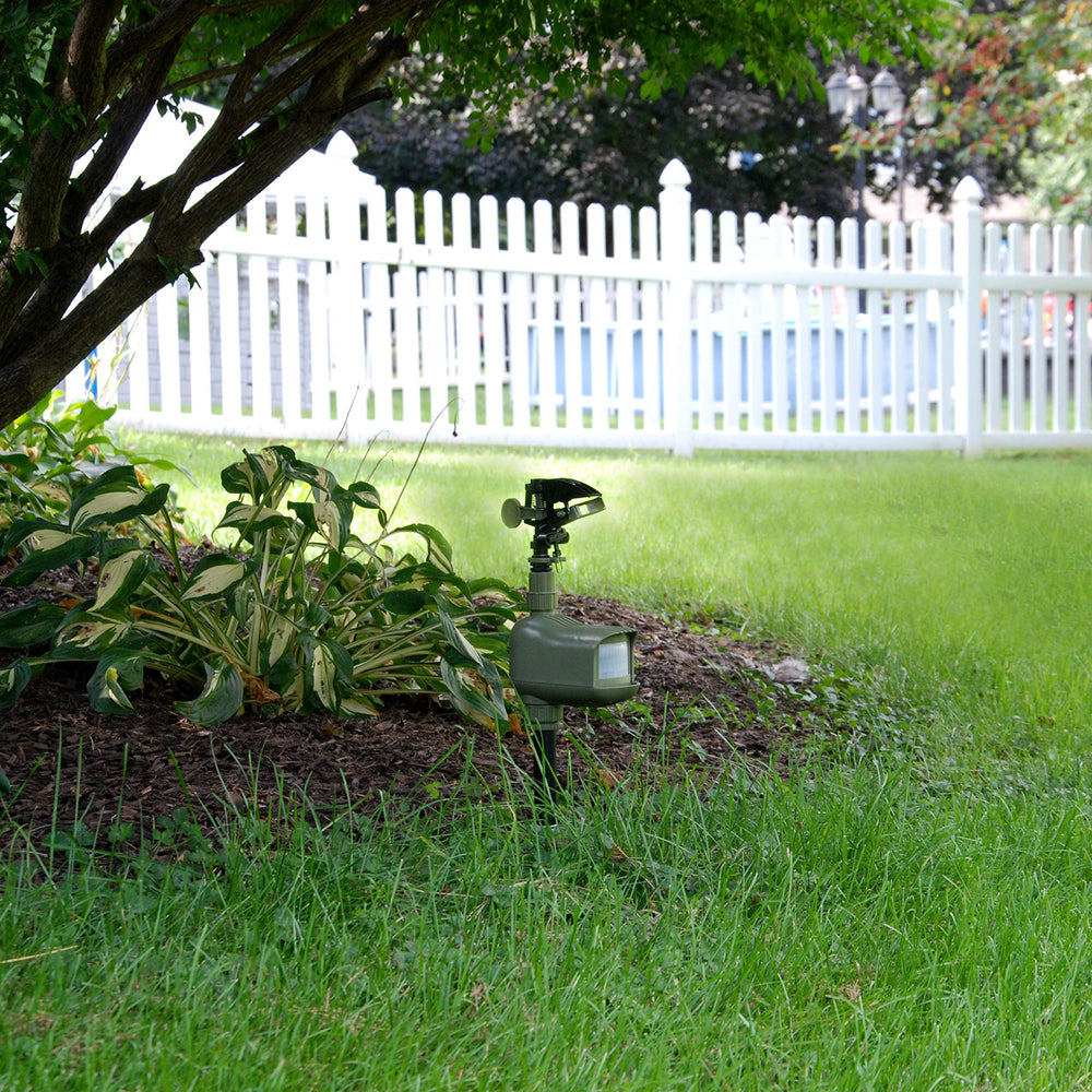 HAVAHART control dial close-up showing sprinkler and off positions for versatility benefit