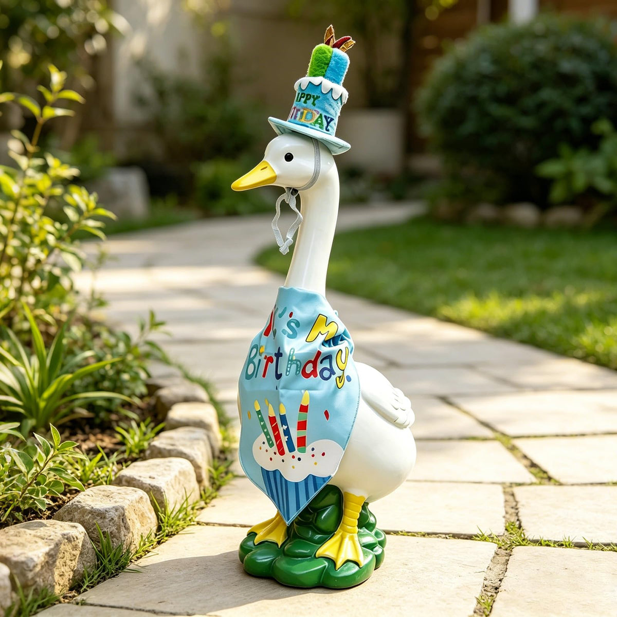 HDOOMN front view of 20-inch goose showing charming hand-painted finish and curb appeal