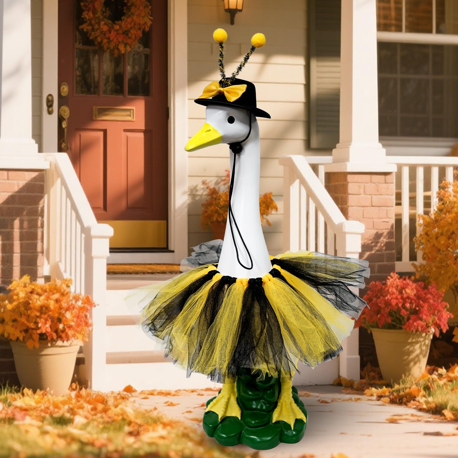HDOOMN front view of goose statue showing charming porch-ready design and welcoming presence