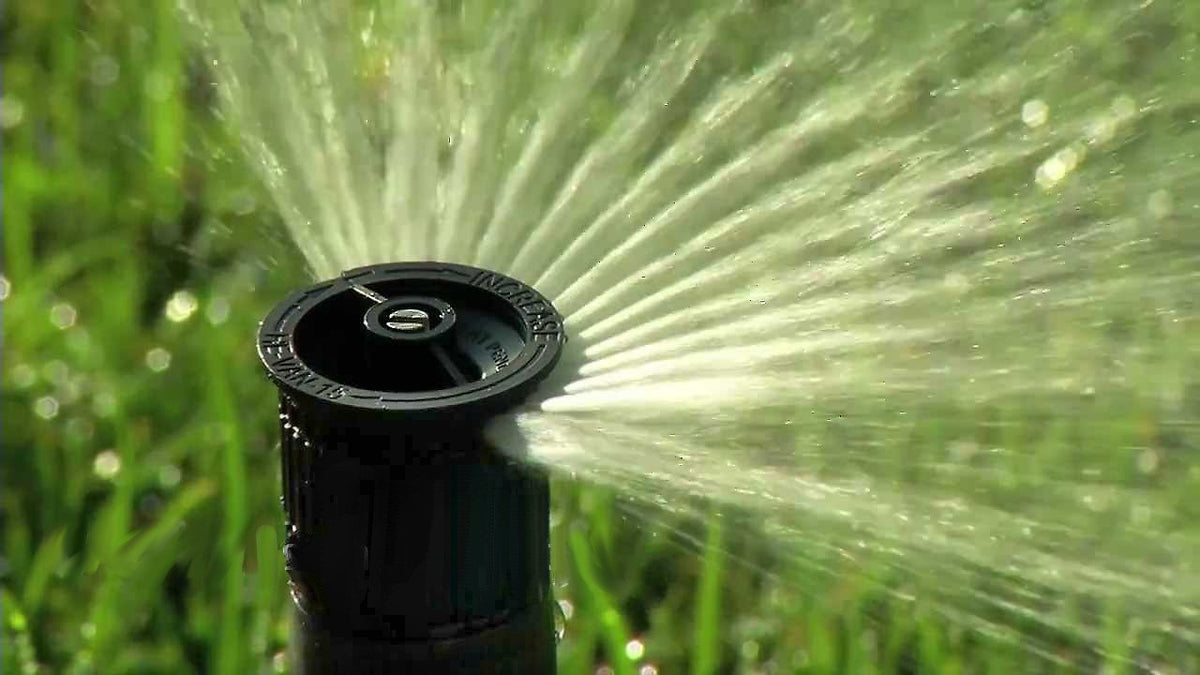 HE-VAN-15 front view of 25-pack nozzles showing included screens and compact design for efficient watering