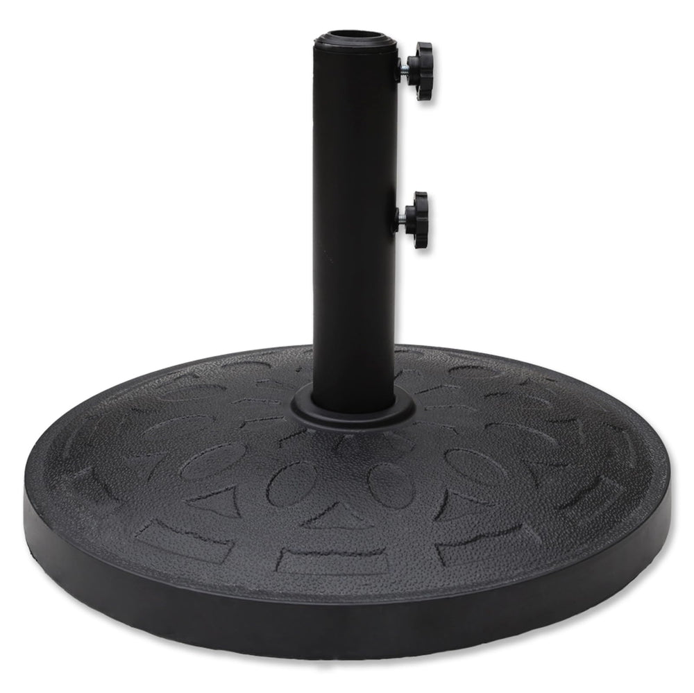 Helios&Hestia front view of round umbrella base showing stable footprint