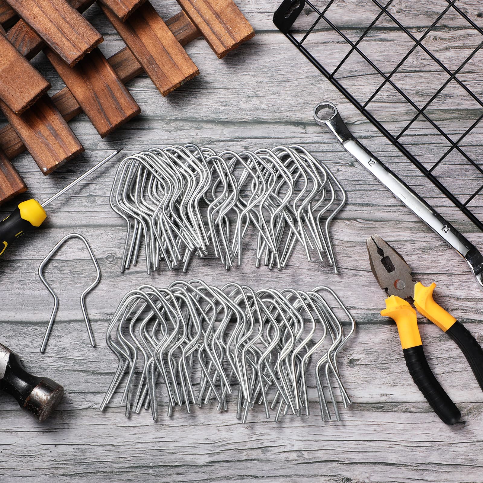 Hicarer clips used on a farm fence demonstrating efficient repair benefit