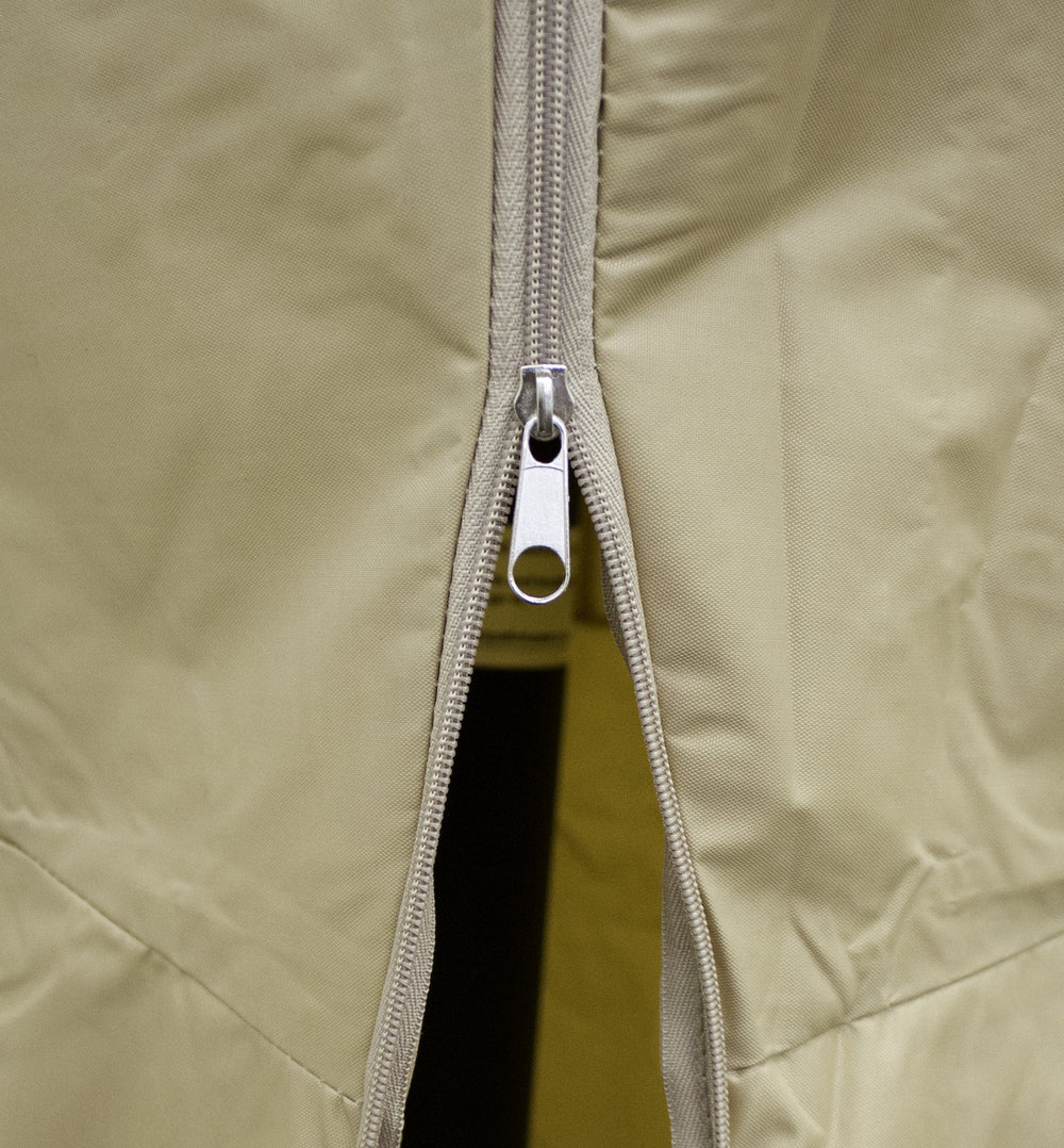 Hiland heavy-duty zipper detail for easy access and secure closure benefit