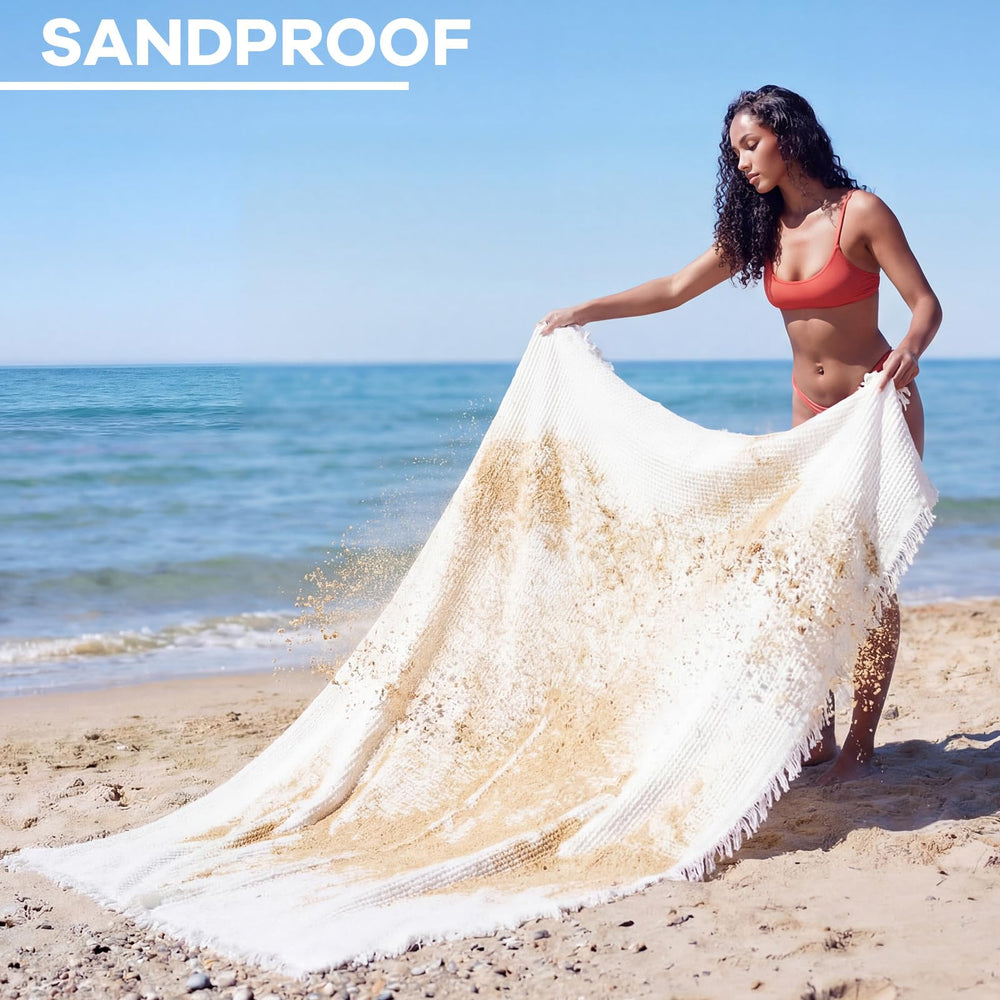 Hillsuren blanket spread on beach demonstrating sand-shedding benefit