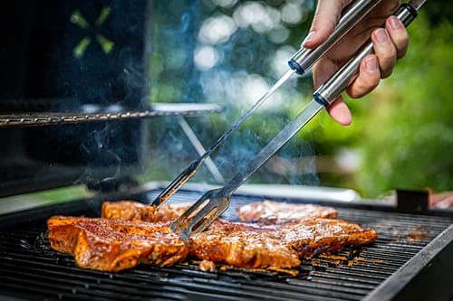 Hisencn kit installed in backyard grill improving cooking reliability