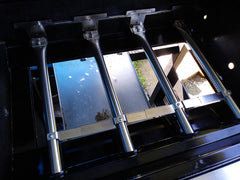 Hisencn porcelain heat plate finish close-up highlighting even heat reflection benefits