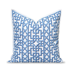 Hofdeco Premium front view showing azure blue fretwork and flanged border for coastal style