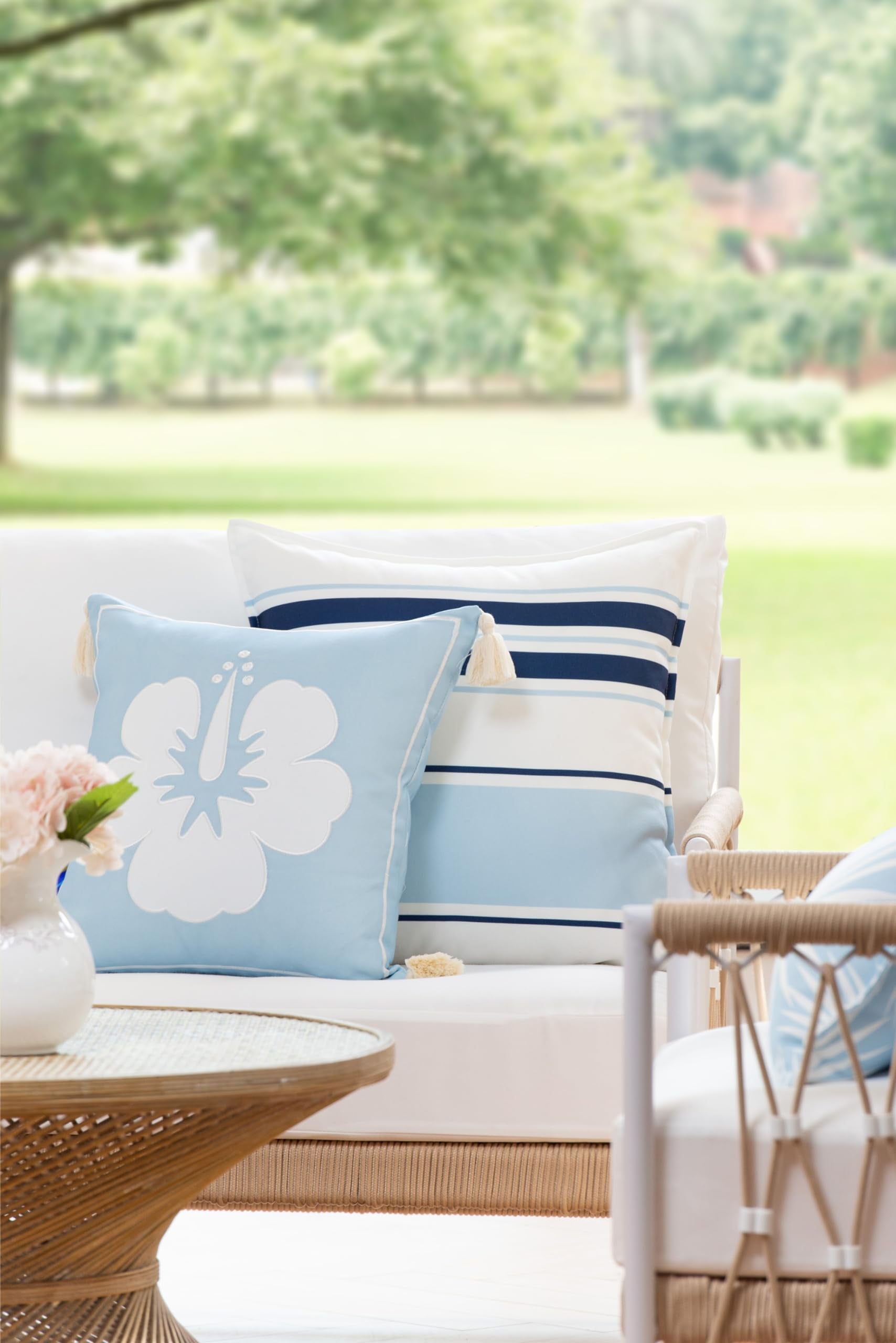 Hofdeco Premium closeup fabric texture shows durable water-repellent weave