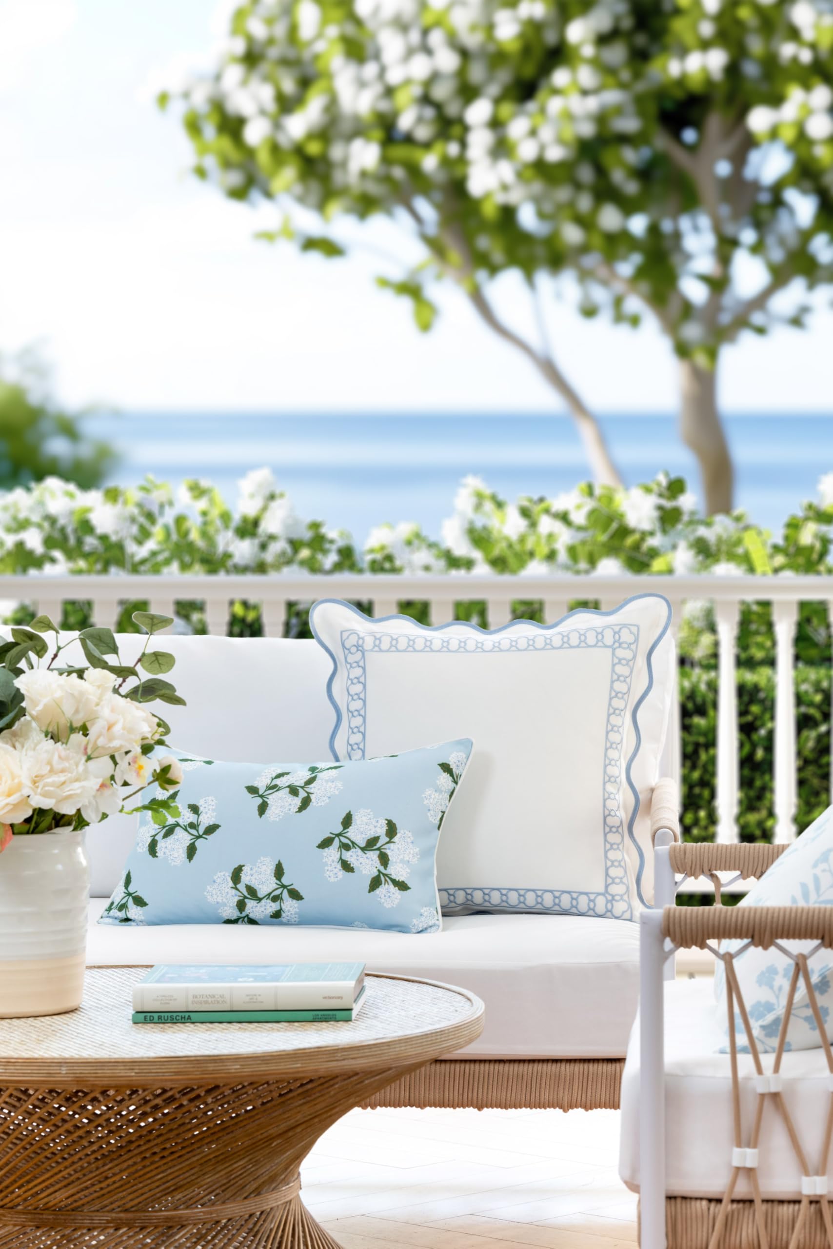 Hofdeco Premium fabric close-up highlighting weave and durable weather-resistant finish