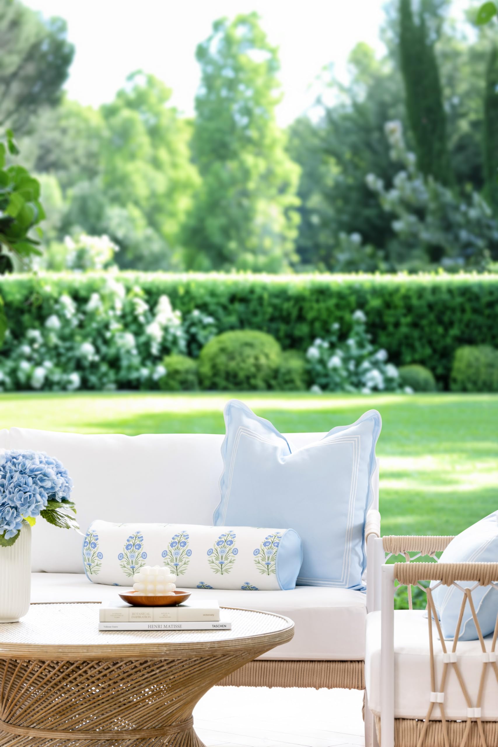 Hofdeco Premium close-up of baby blue piping detailing adds crisp durable edges