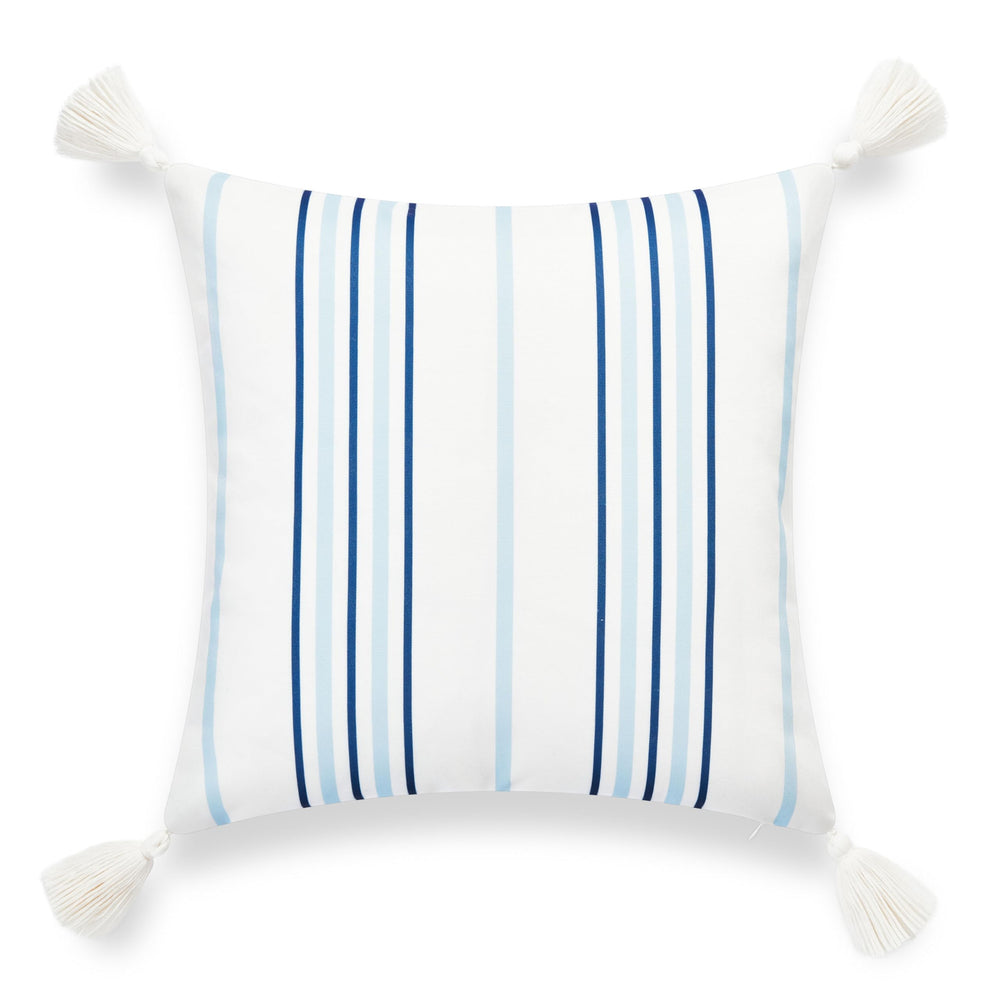 Hofdeco Premium styled on a patio with cushions, conveys seaside-inspired living vibe and pairing ideas