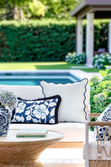 Hofdeco Premium scalloped navy edge close-up highlighting refined finish and visual depth