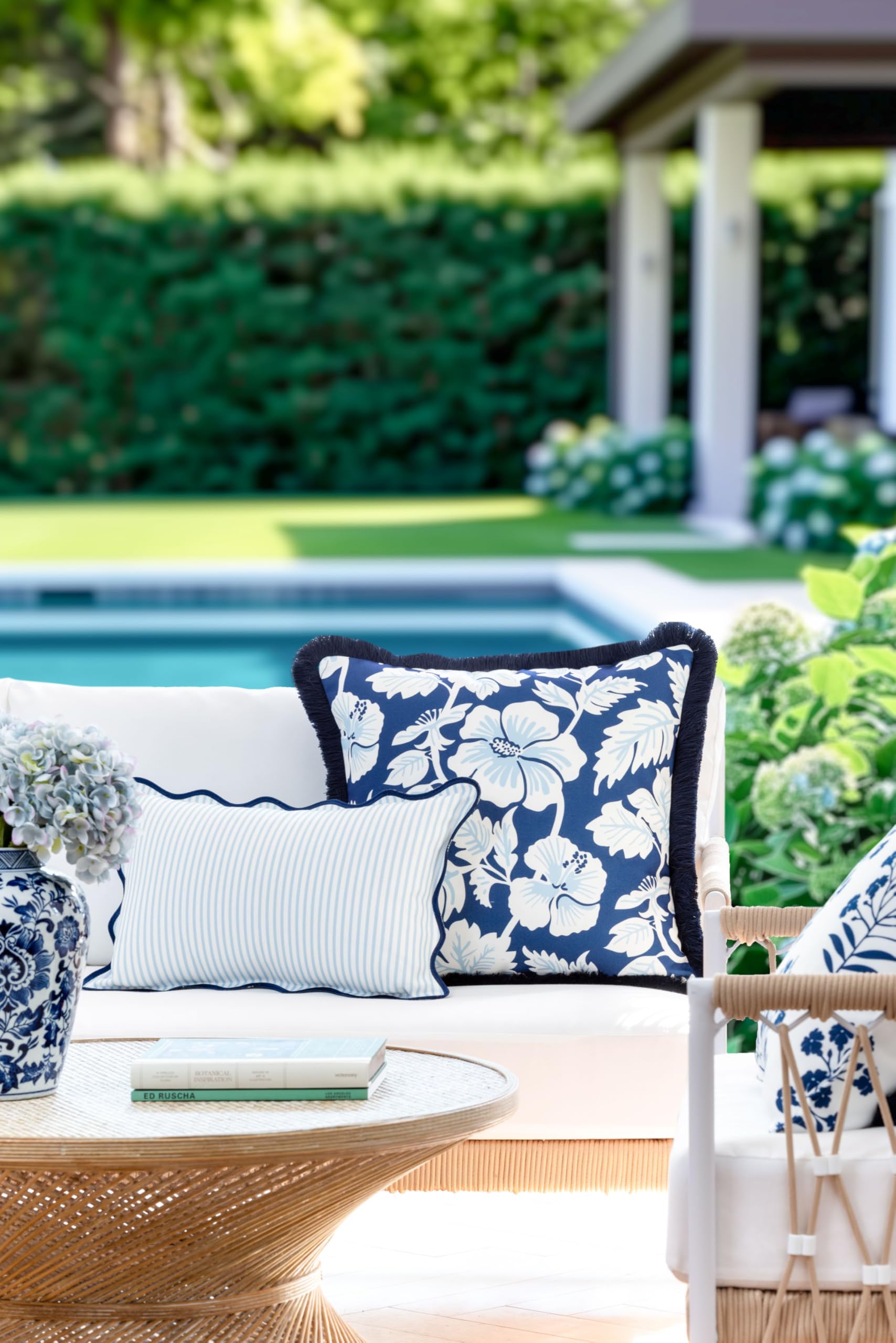 Hofdeco Premium scalloped edge closeup displays neat trim and refined detail