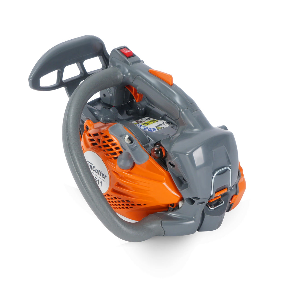 Holzfforma JonCutter in-use by arborist demonstrating lightweight maneuverability aloft