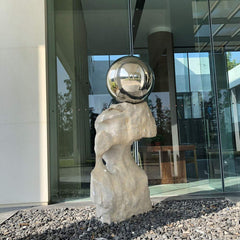 HomDSim close-up of smooth stainless surface highlighting reflective clarity and durability