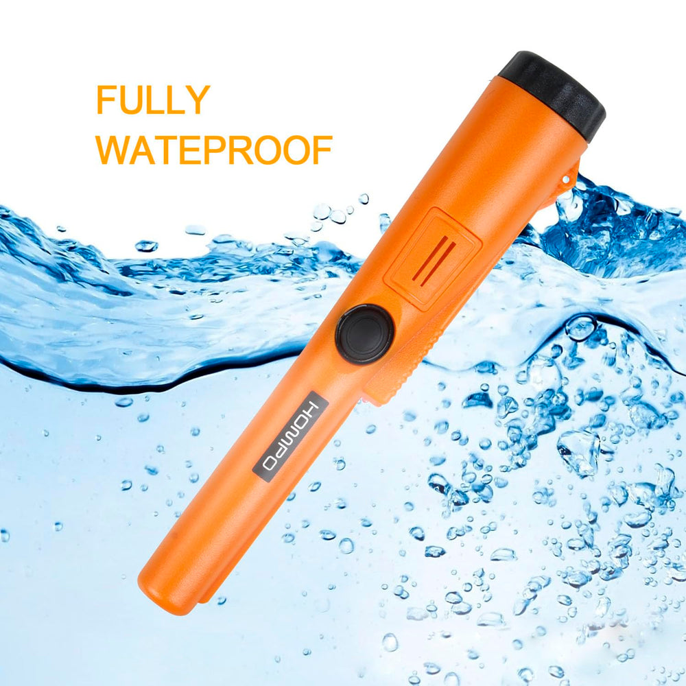 HOMPO pinpointer submerged demonstrating waterproof recovery capability