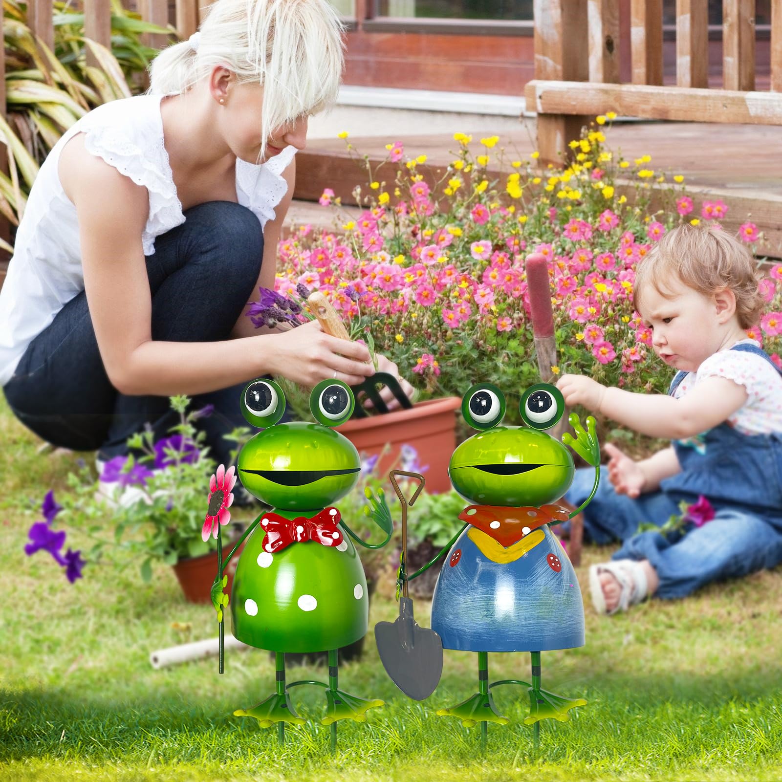 HONGLAND frogs next to a ruler to show 15x8x5 inch size clearly