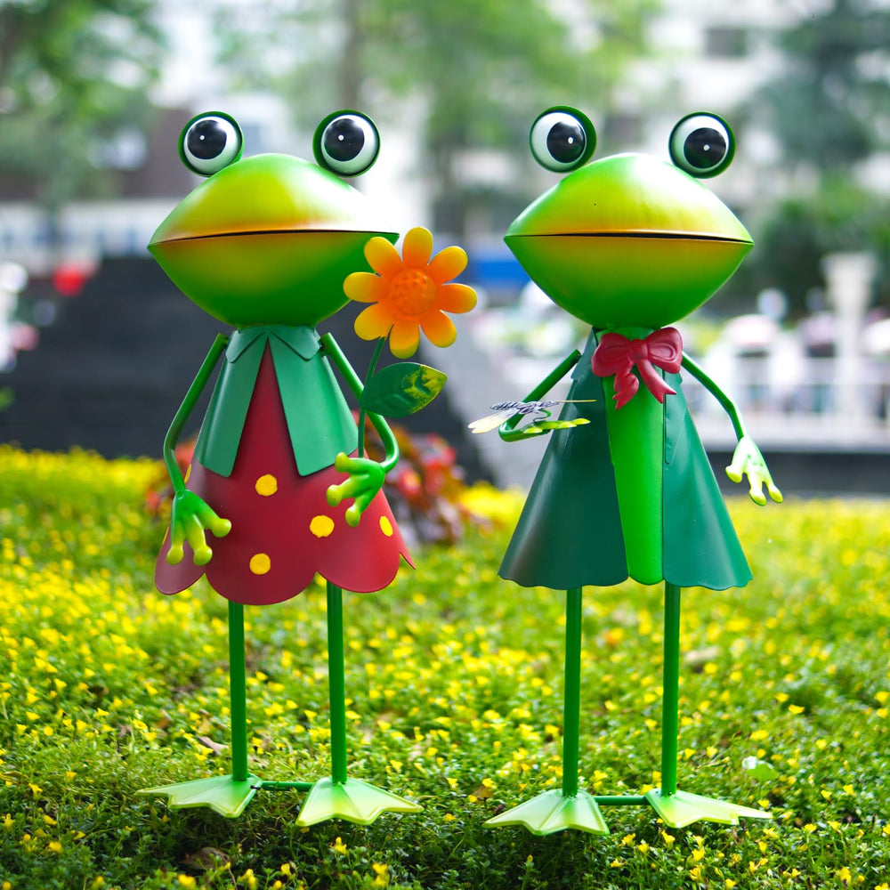 HONGLAND frog beside flowers showing scale and natural integration benefit