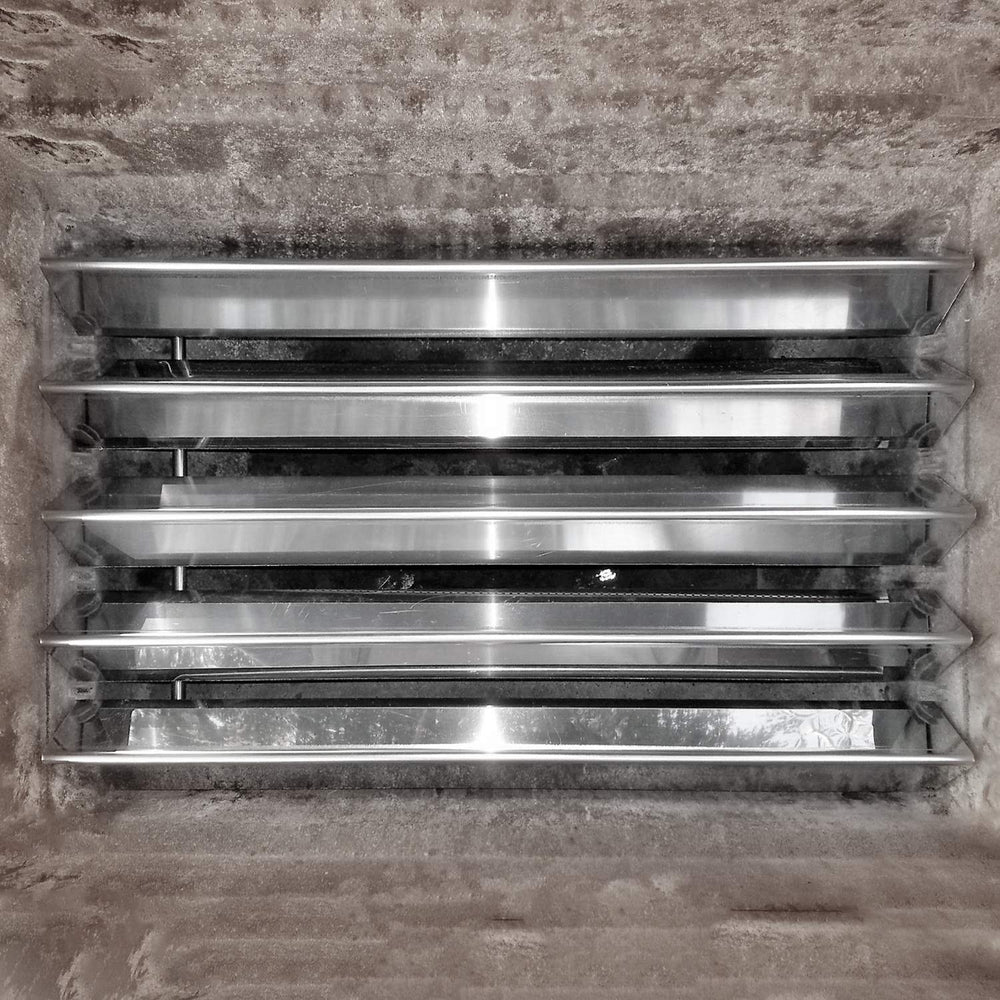 Hongso bars in backyard grilling scene with food on grate, enhances aroma and grilling performance