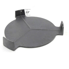 Hongso plate setter with pizza on top illustrating crisp crust and even bake