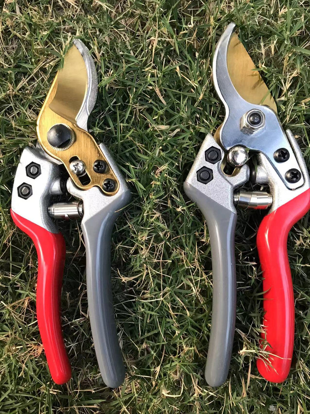 Horsvill lifestyle photo of woman gardening using shears for comfortable pruning