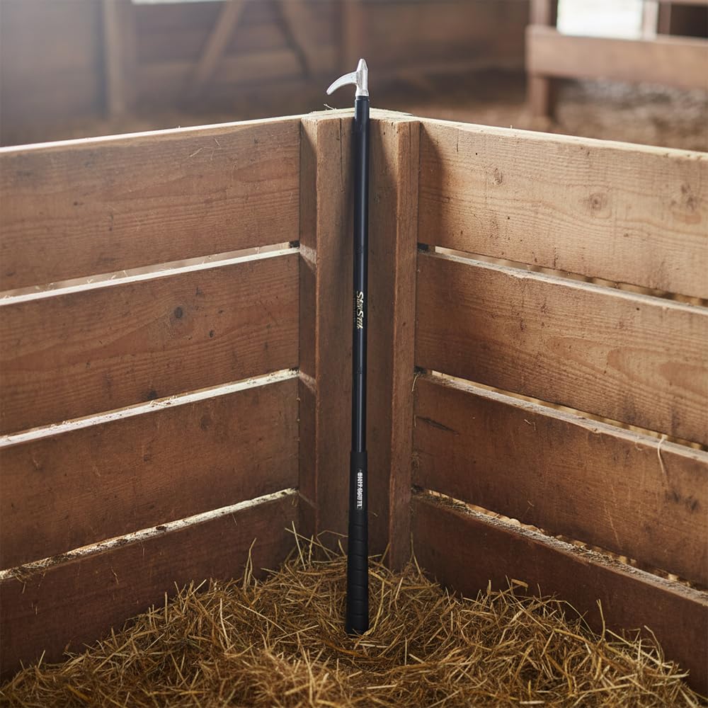 HOT-SHOT close-up of glass-filled aluminum hook and golf-style grip, comfortable control