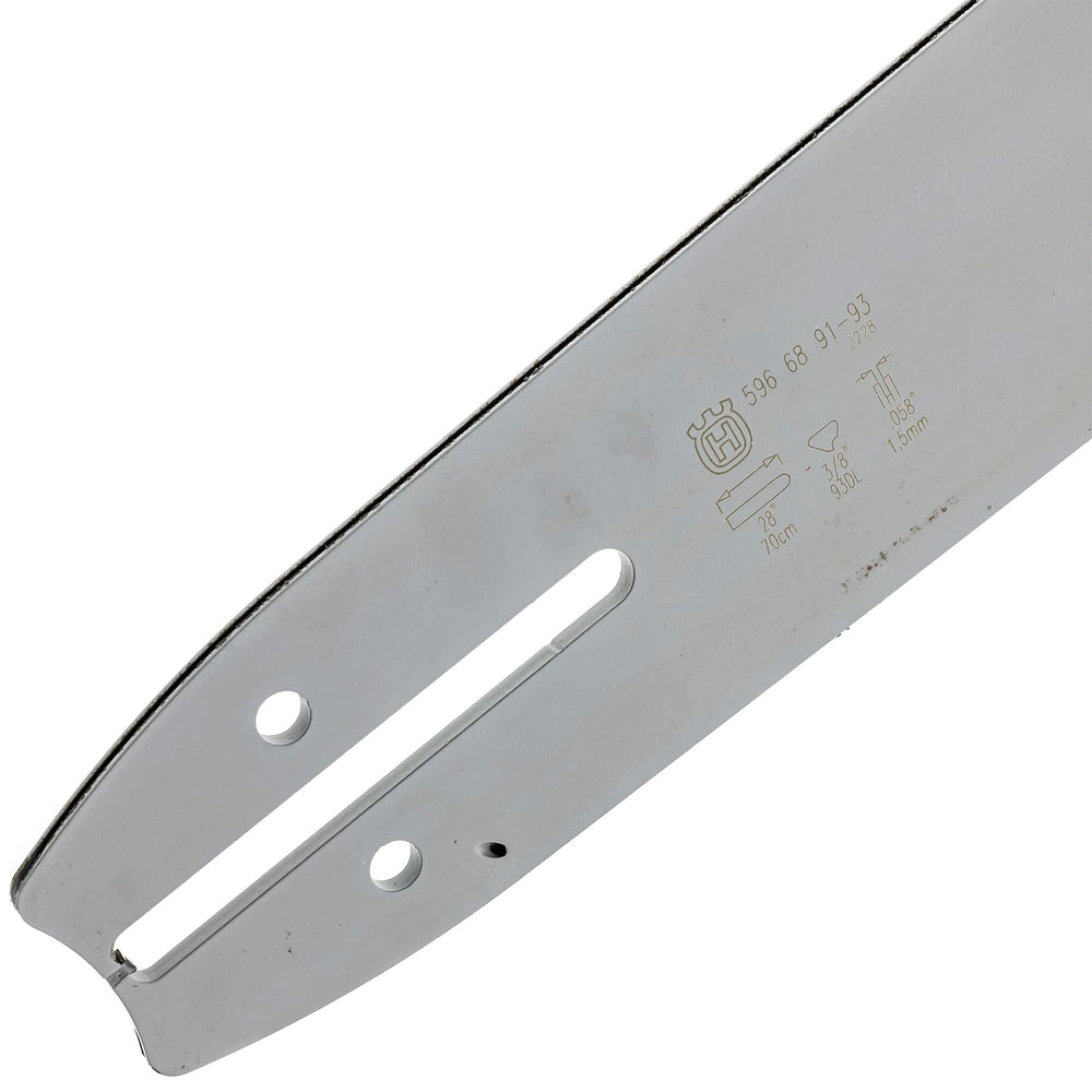 Husqvarna side profile showing 28-inch length and exact rail alignment